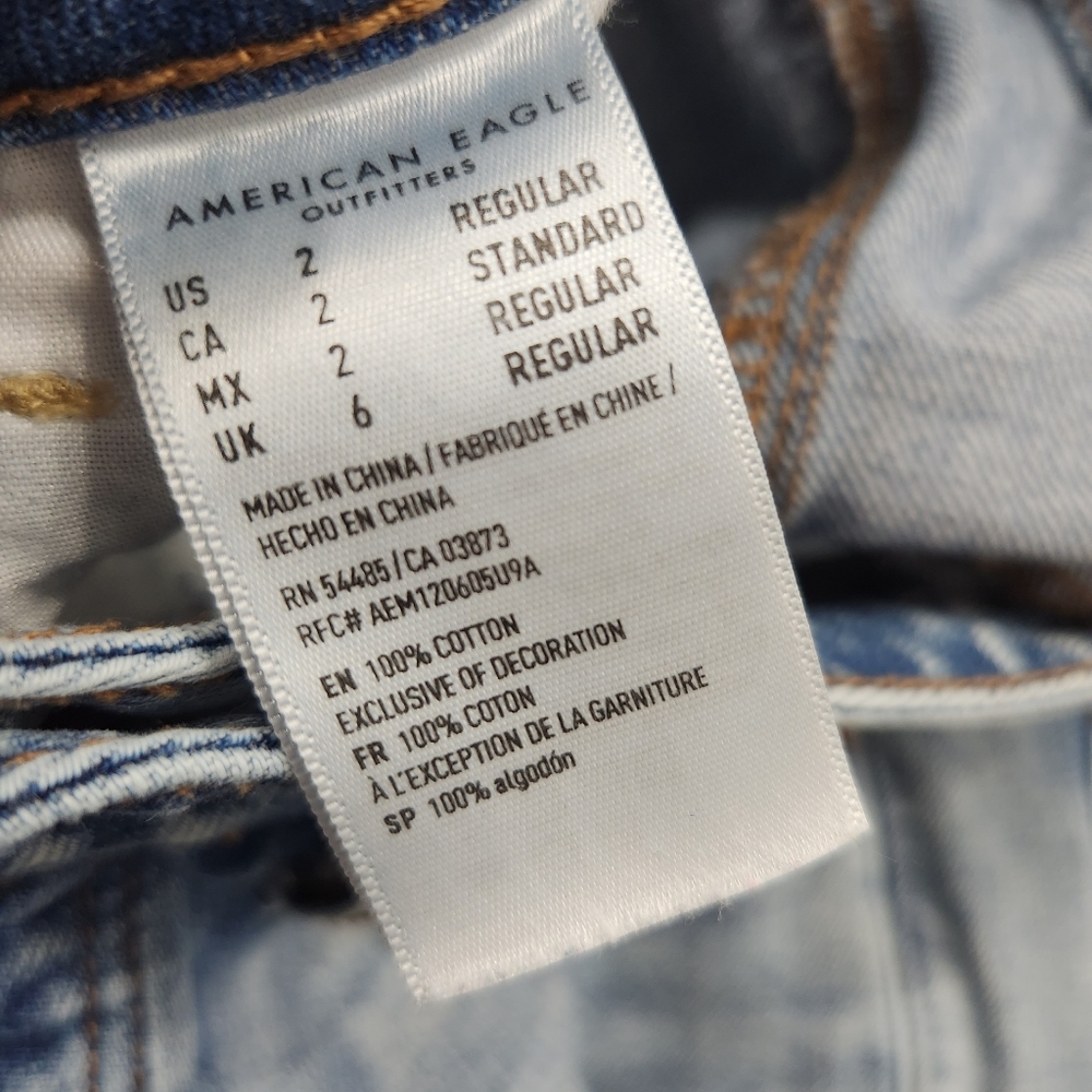 American Eagle Tomgirl Jean - Picture 4 of 4